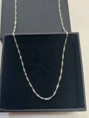 Sterling silver chain necklace. Twist design. Wear alone or with a pendant